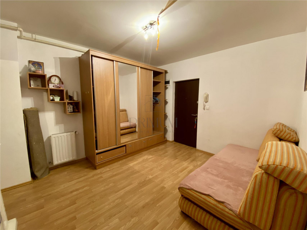 Aradului, 2 Camere De Inchiriat, Centrala Proprie, Lift