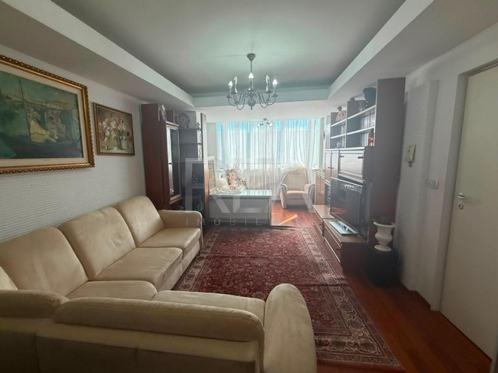 2 Camere Decomandat Chiar la Intrarea în Parcul Titan IOR 5