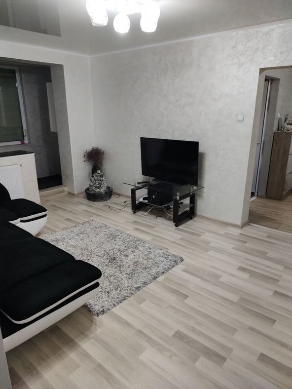 APARTAMENT 3 CAMERE – MICRO 17 – RENOVAT – ETAJ 3/4 – 64 MP