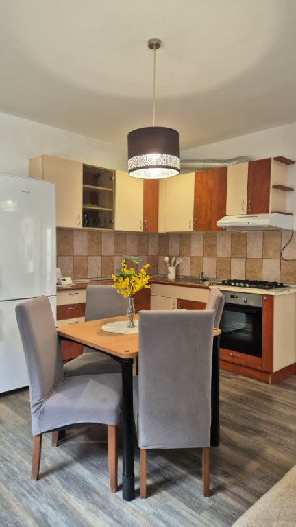 PF inchiriez ap 2 camere Calea Turzii,parcare
