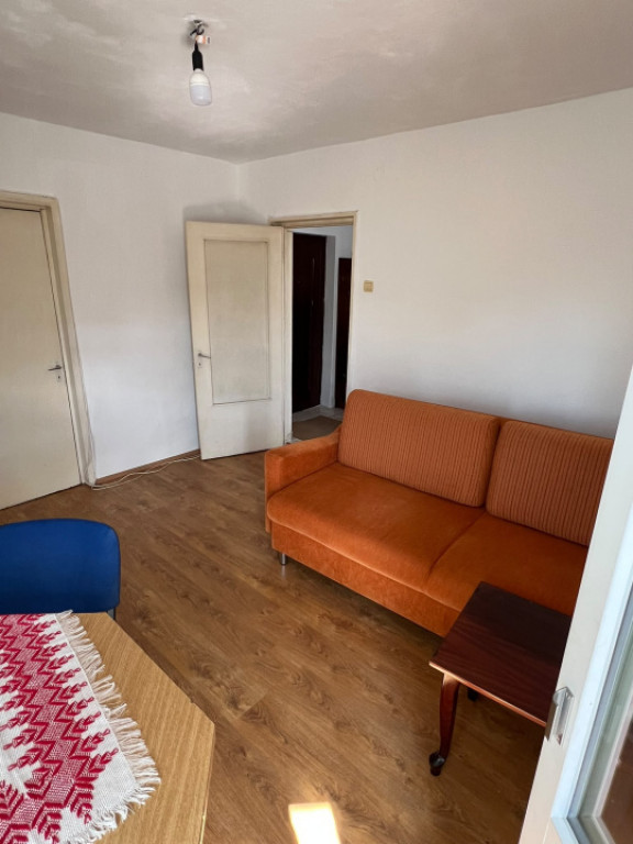 Apartament 2 camere, zona Spital