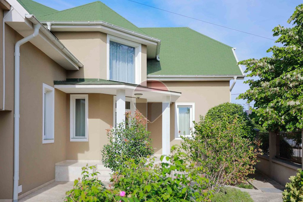 Casă în Stil Canadian, 6 camere, teren 795 mp, Sântandrei, de vânzare