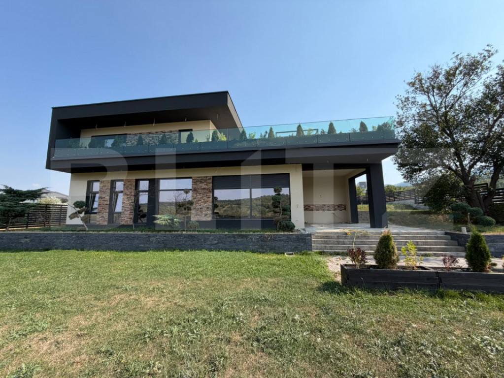 Casă individuală de lux cu piscină și teren generos de 1