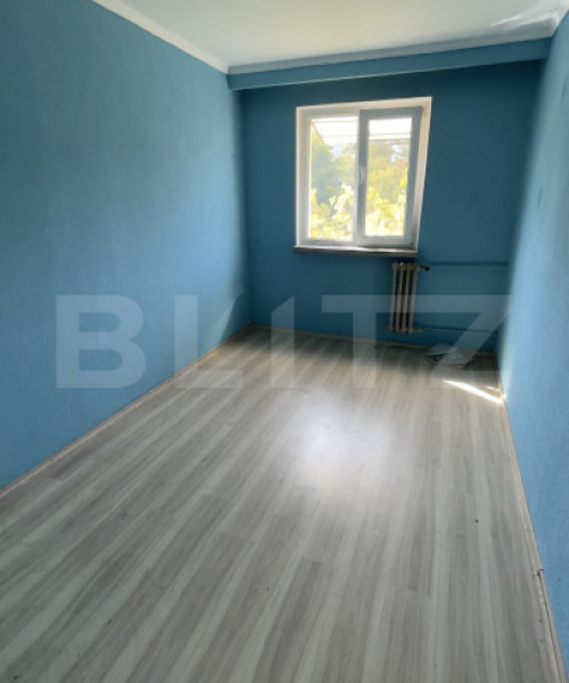 Apartament 2 camere, nemobilat, ideal pentru amenajare | Zon