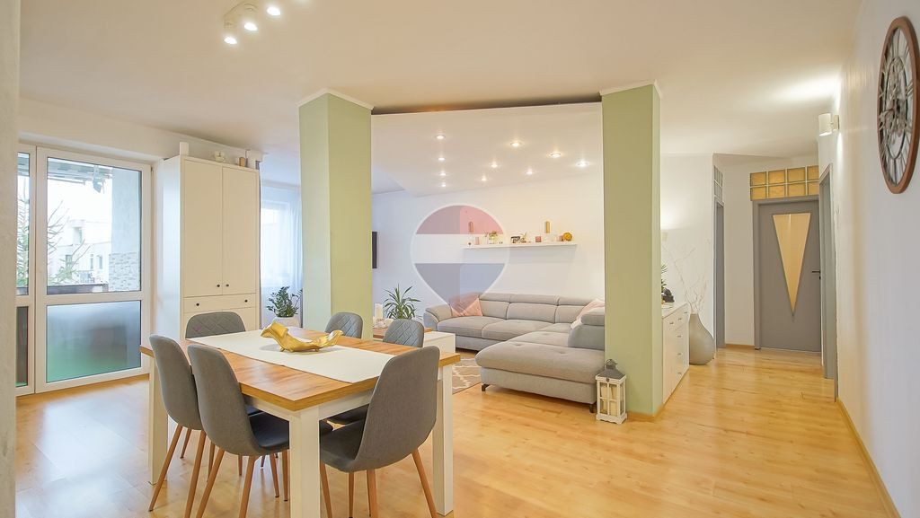 Comision 0 %! Apartament cu 4 camere de vânzare în Centrul Civic