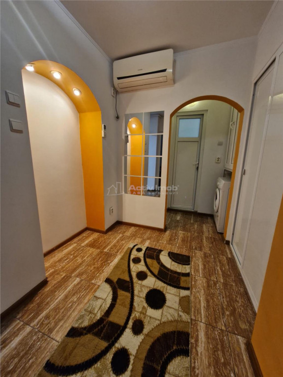 Apartament 2 camere, decomandat, mobilat si utilat modern