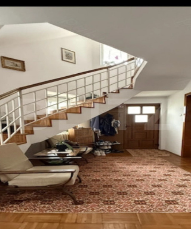 Casa cu 4 camere Ultracentral