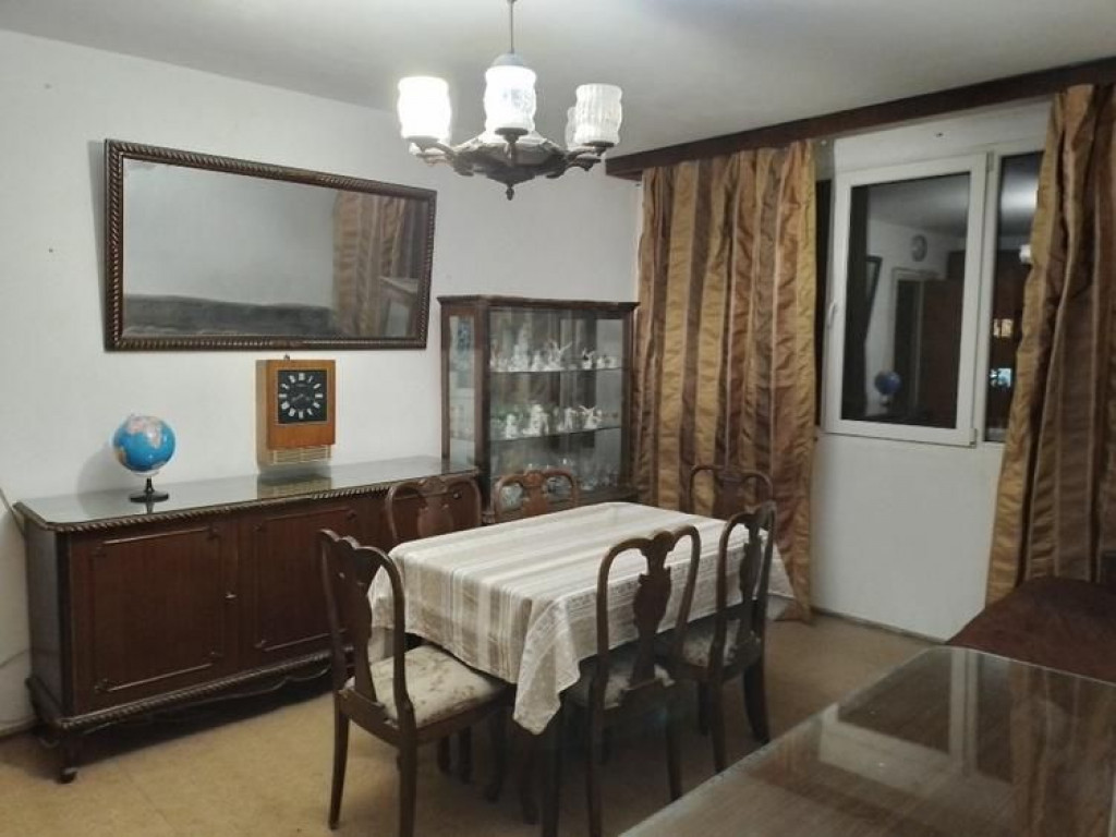 Apartament 3 camere, Piața Rahovei, etaj 3/4