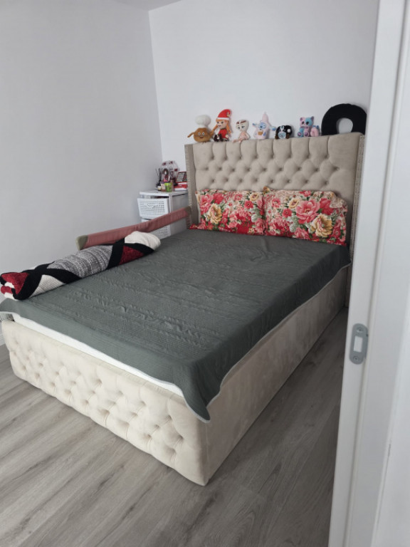 Apartament renovat și mobilat – Zona Salvare