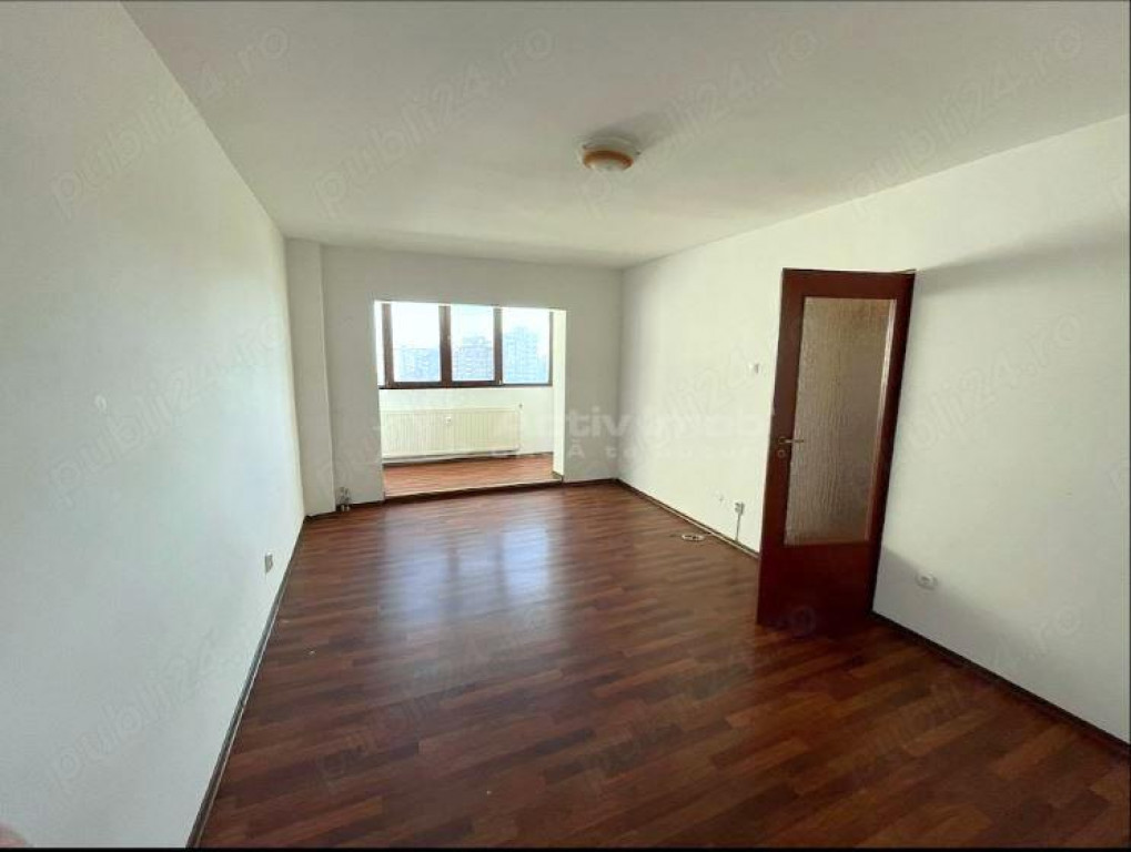 BANU MANTA, apartament 2 camere decom et 10, an bloc 1981