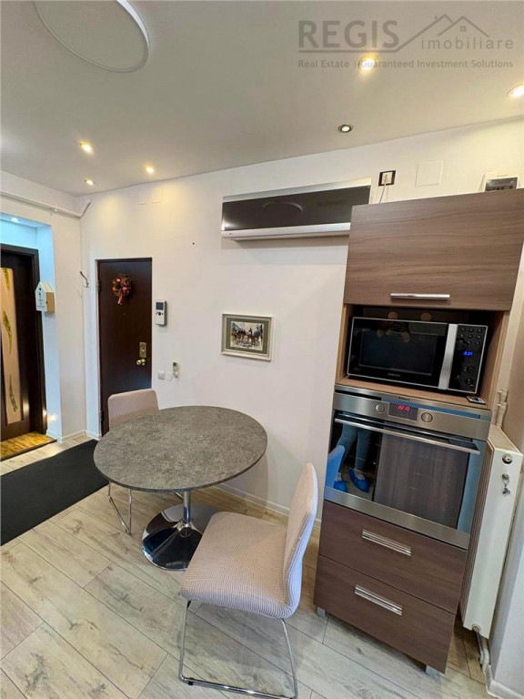 Apartament 2 Camere Central Bloc tip Vila