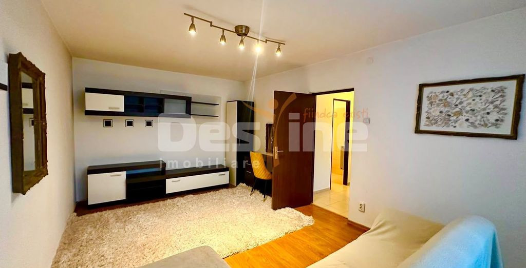 Apartament de inchiriat 3 camere /Unirii