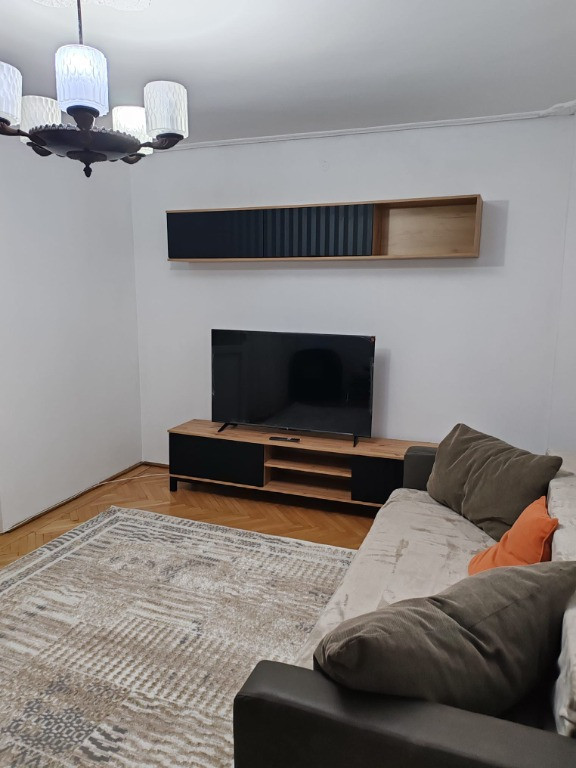 Închiriere ap 3 camere ultracentral Ploiești – CATEDRALĂ / CORECO