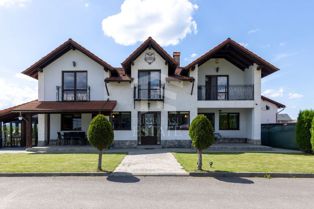 RASNOV| Cladire multifunctionala | 350 mp | Vad turistic si comercial