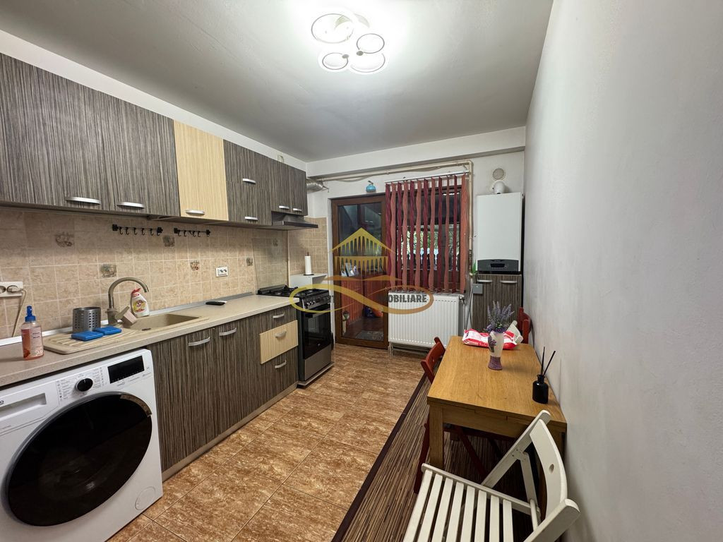 Apartament cu 2 camere teren 28mp si 2 locuri parcare - COMISION ZERO
