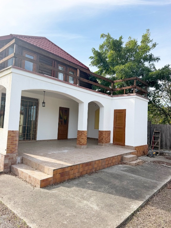 Casa P+1 cu IAZ privat ,Murighiol , 2289mp