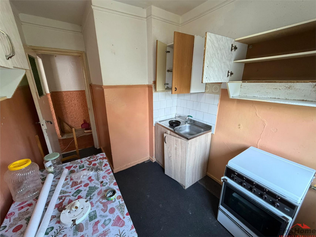 Apartament 3 camere, etaj 1, zona Centrala (fosta Autogara)
