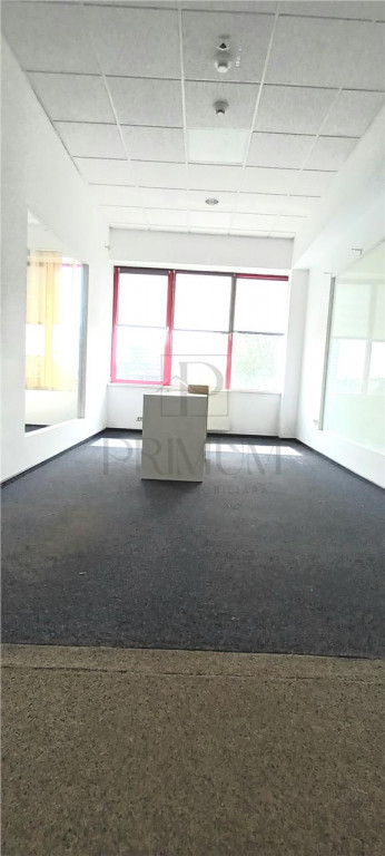 Spatiu birouri etaj 3 cu lift - Aradului