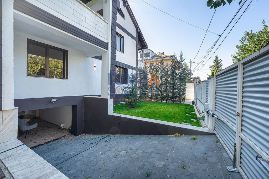 Casă premium 3 dormitoare + birou, garaj încălzit, acceptă animale