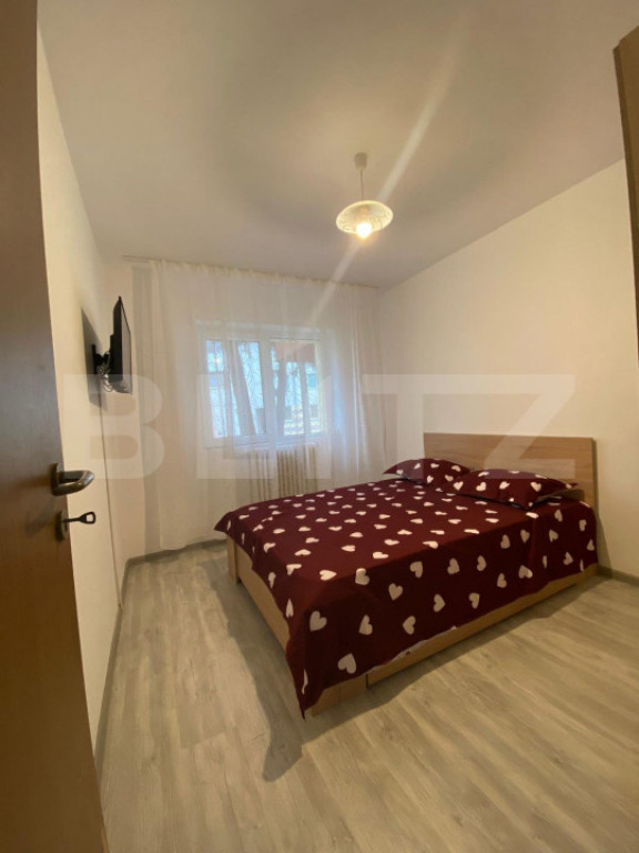 Apartament cu 3 camere decomandate, terasa, zona Recuperare