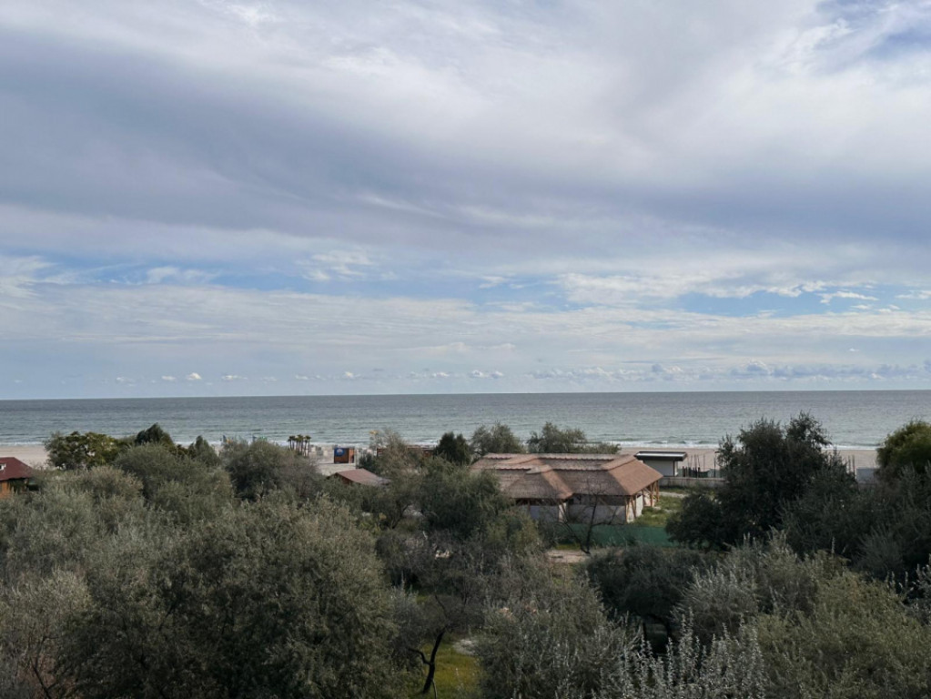 Apartament de lux cu vedere frontală la mare, zona Mamaia ?