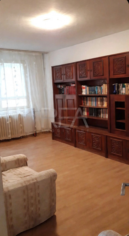 3 camere decomandat- Rahova, Buzoieni, bloc reabilitat