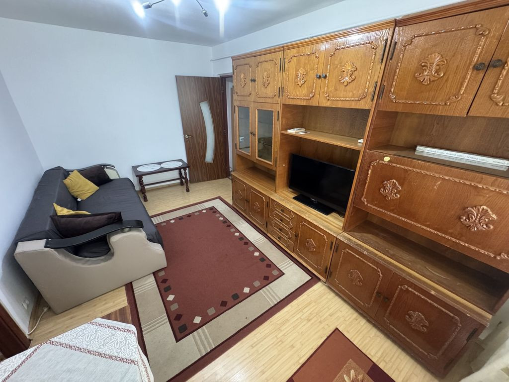 Apartament 2 camere zona Casa de Cultura cu Centrala