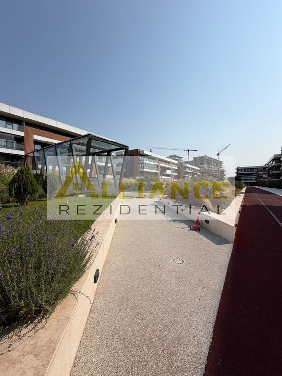 APARTAMENT 4 CAMERE DE VÂNZARE CU CURTE DE 279 MP