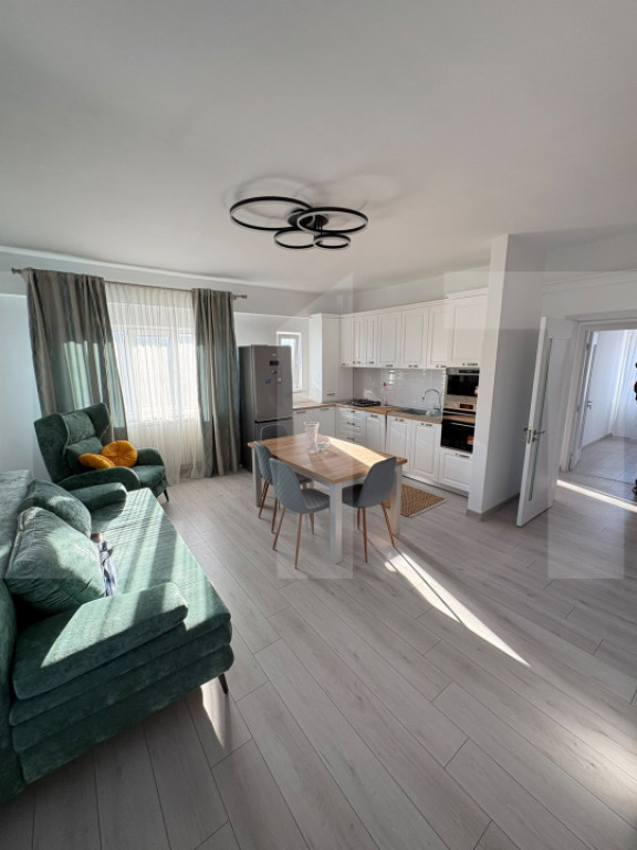 Apartament 3 camere, 74 mp, zona Bazar