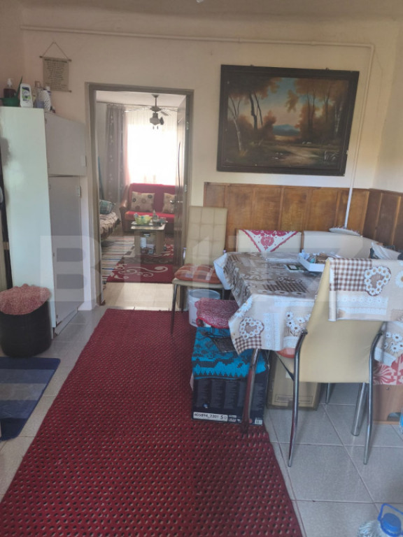 Casa de vanzare, 81 mp, zona Ocna Mures