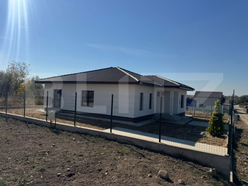 Casa plan parter, zona Narciselor 2