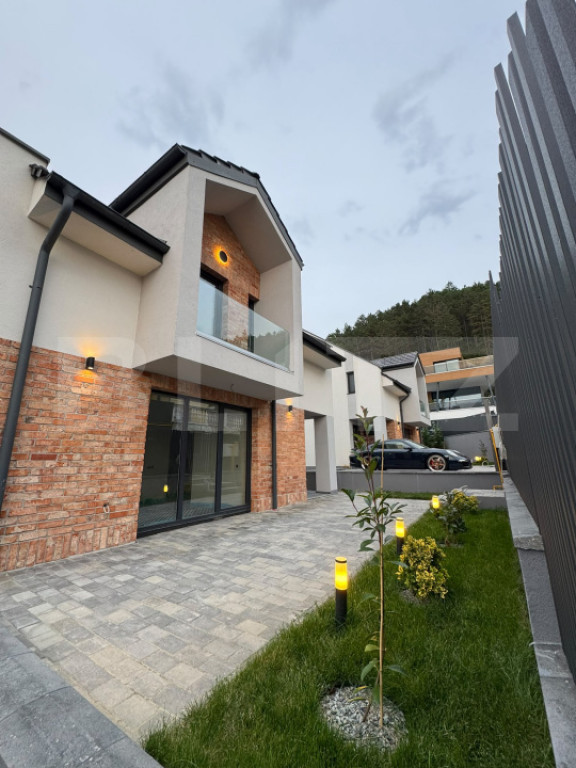 Casa individuala smart, 200 mp, 300mp teren, 5 dormitoare, ,