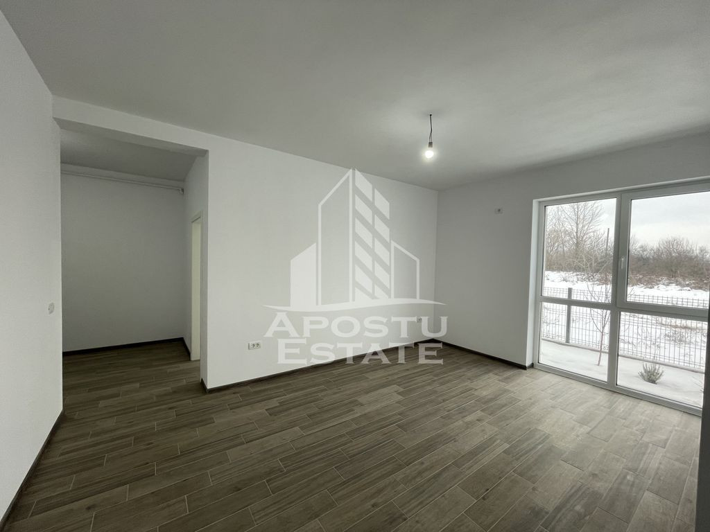 Spatiu comercial, 51 mp, Zona Planetelor