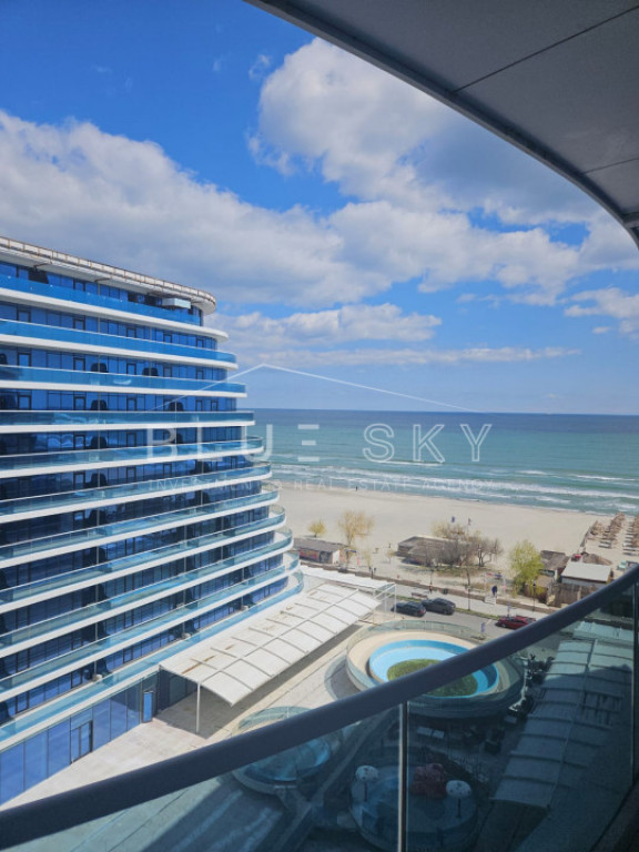Studio modern cu vedere la mare în Mamaia Nord – Bloc Whi