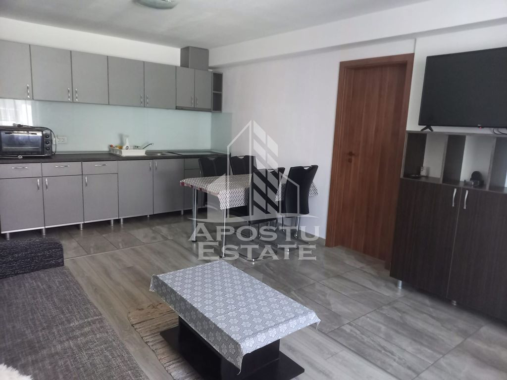 Apartament spatios de inchiriat, 3 camere, Zona Aradului