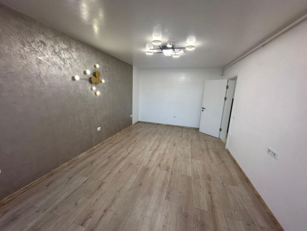 Apartament 2 camere, decomandat, renovat complet, zona Casa