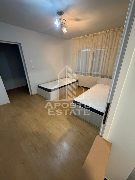 Apartament la casa cu 2 camere, curte proprie, Ghiroda