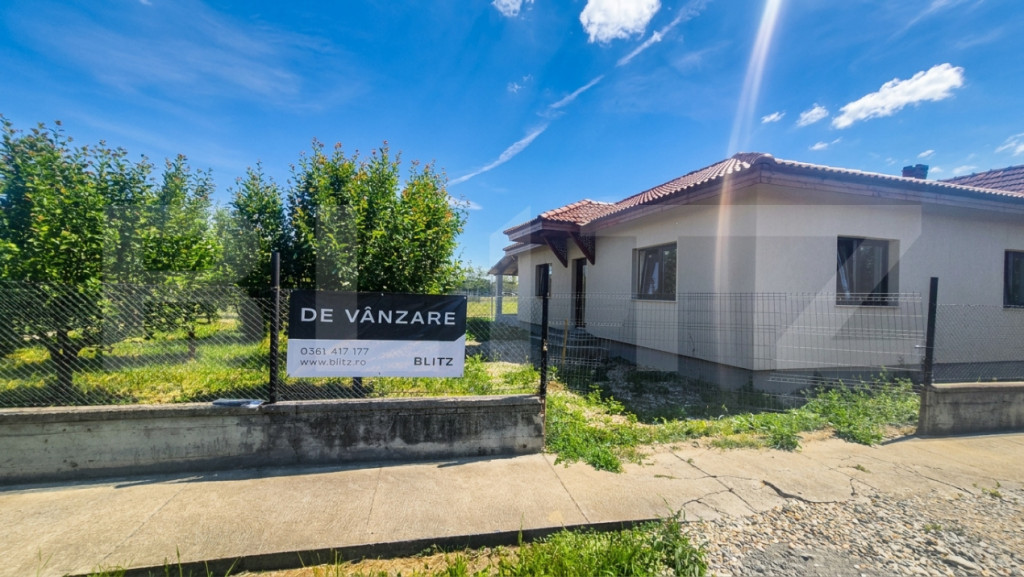 Casa cu 3 camere de vanzare , 120mp, teren 500 mp, in locali
