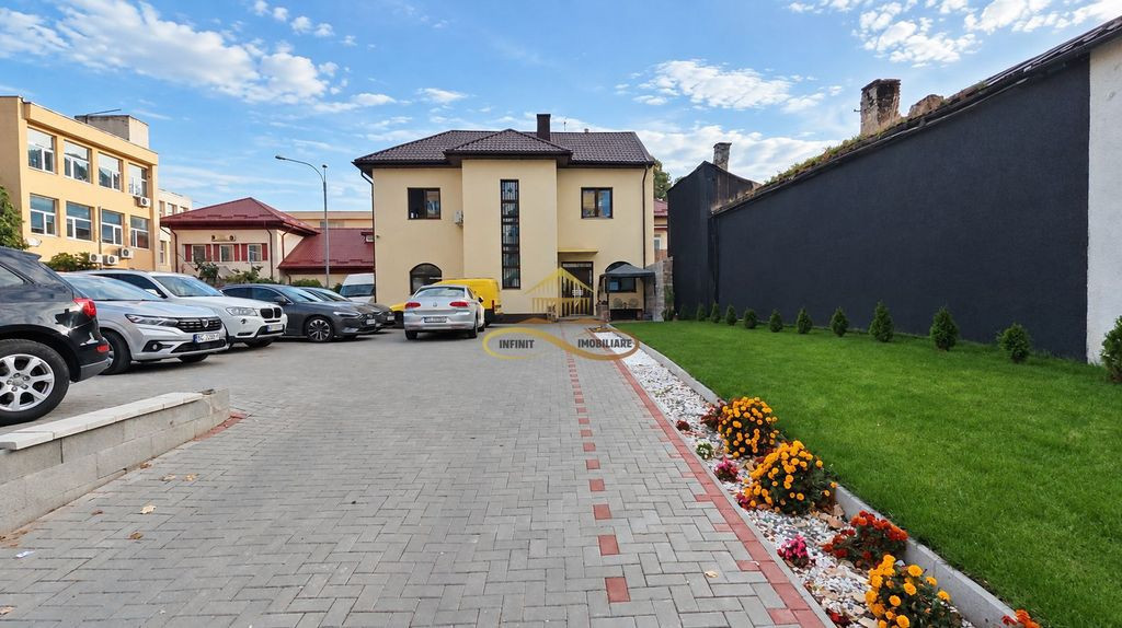 Casă de închiriat – ultracentral | Parter + Etaj separate |