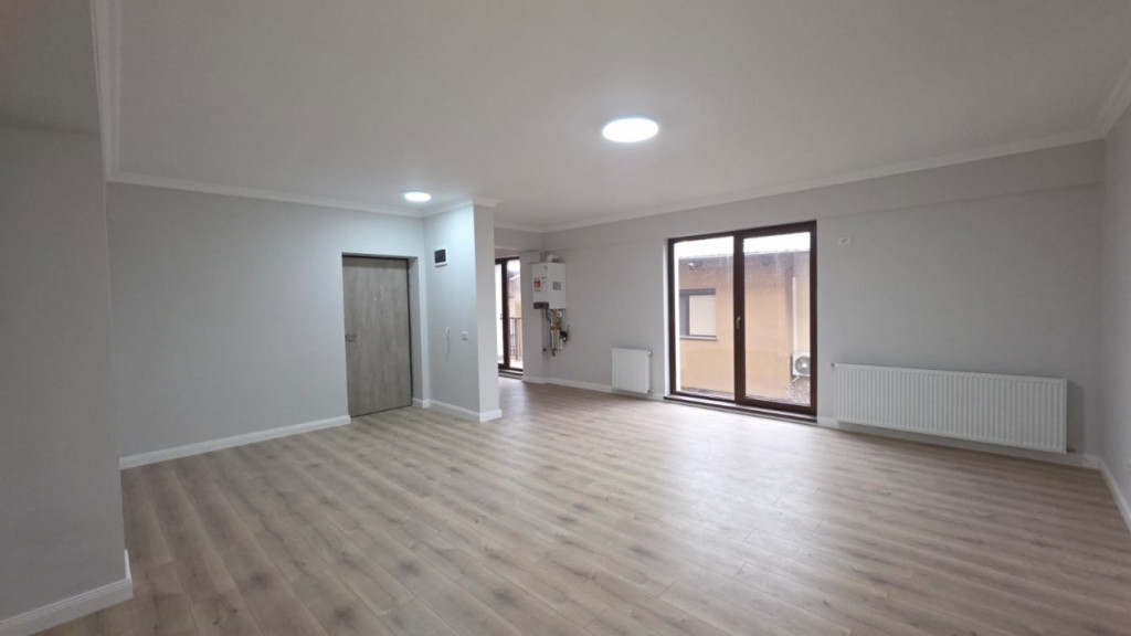 3 Camere Damaroaia bl nou