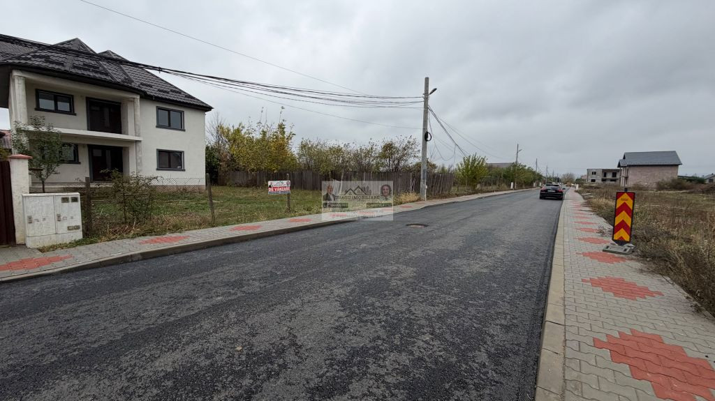 Vilă P+1 | 504 mp teren | Zonă OMV – Str. Primăverii, Adjud/Vrancea