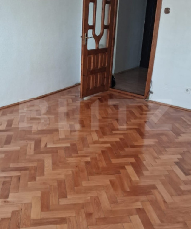 Apartament 2 camere, decomadat, zona Republicii
