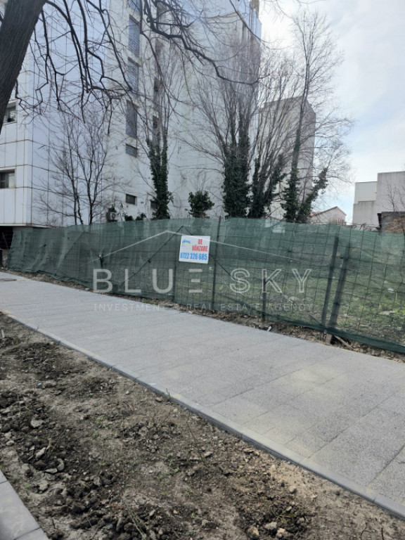 Teren 739 mp cu vizibilitate excelentă la Bulevardul Mamaia