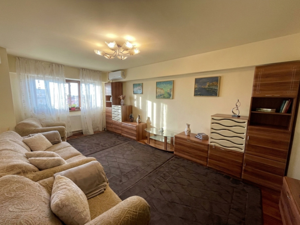 Apartament decomandat 4 camere, 97.83 mp - zona McDonald's