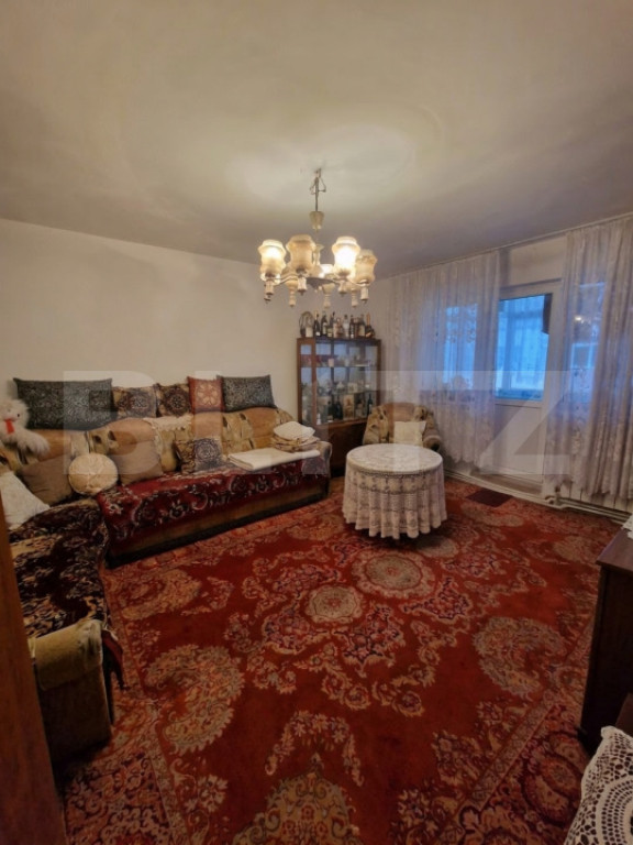 Apartament 3 camere, 62 mp, plus boxă, zona George Enescu