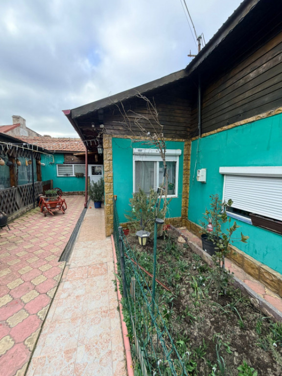 Casa de vanzare in zona Medeea - CET