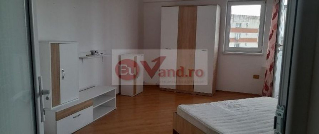 De vanzare apartament cu o cameră str. Brăilei, et. 7, 59.000 euro