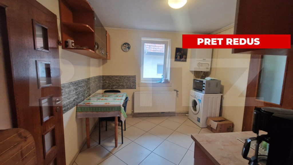 Casa cu teren 935 m , doua corpuri de case, Sacele -zona bun