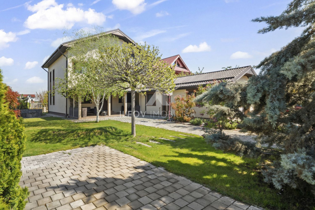 VILĂ TUNARI | 194MP UTILI + POD AMENAJAT 80MP | TEREN 1534M