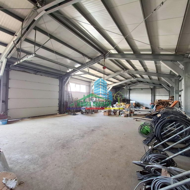 Proprietate industrială cu hală metalică, birouri și teren – Golești
